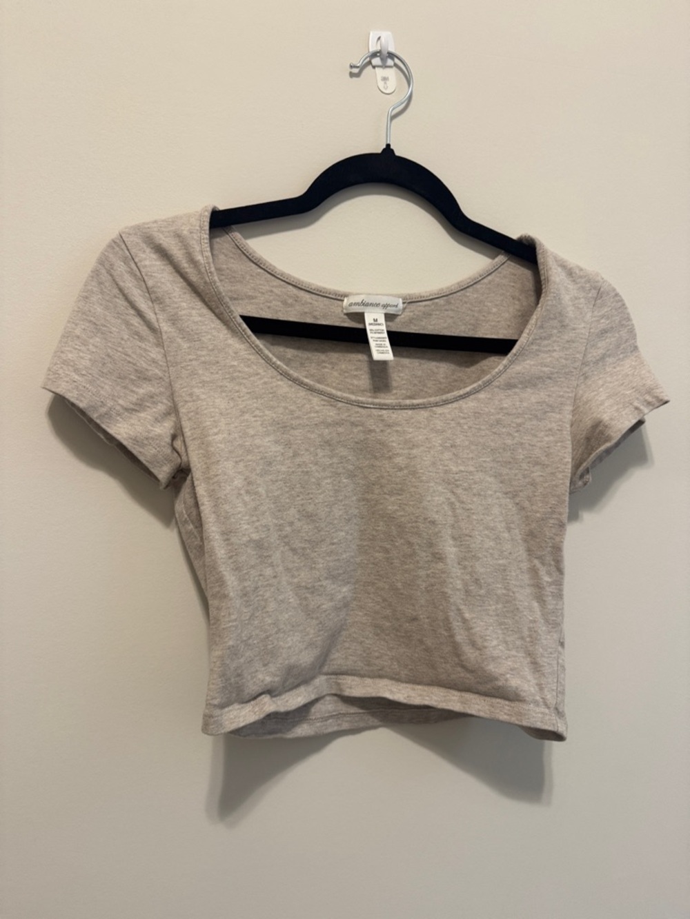 Wilfred Neutral Scoop Neck Cropped Tee